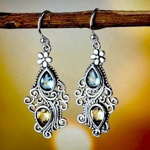 Sea blue topaz earrings